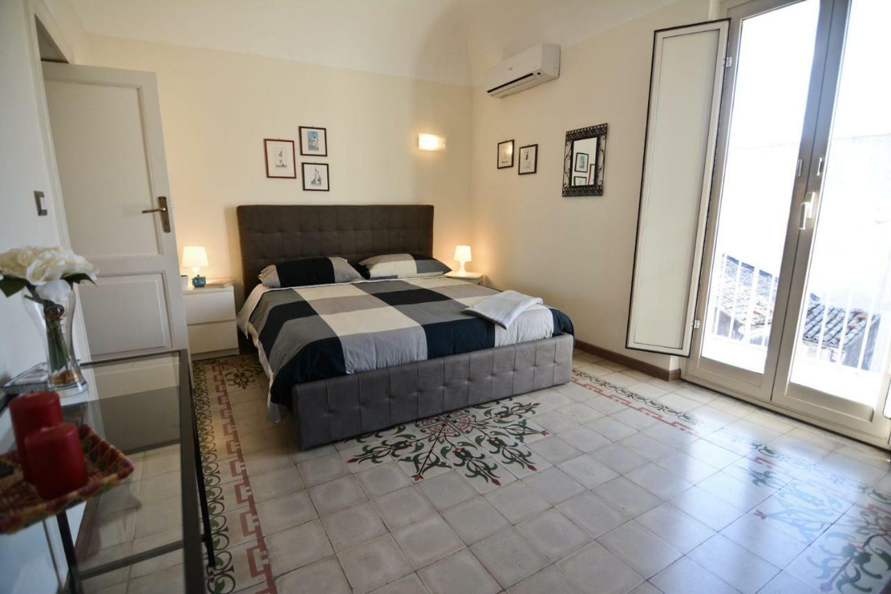 Attico Agora - Elegante Duplex Nel Cuore Di Катания Экстерьер фото